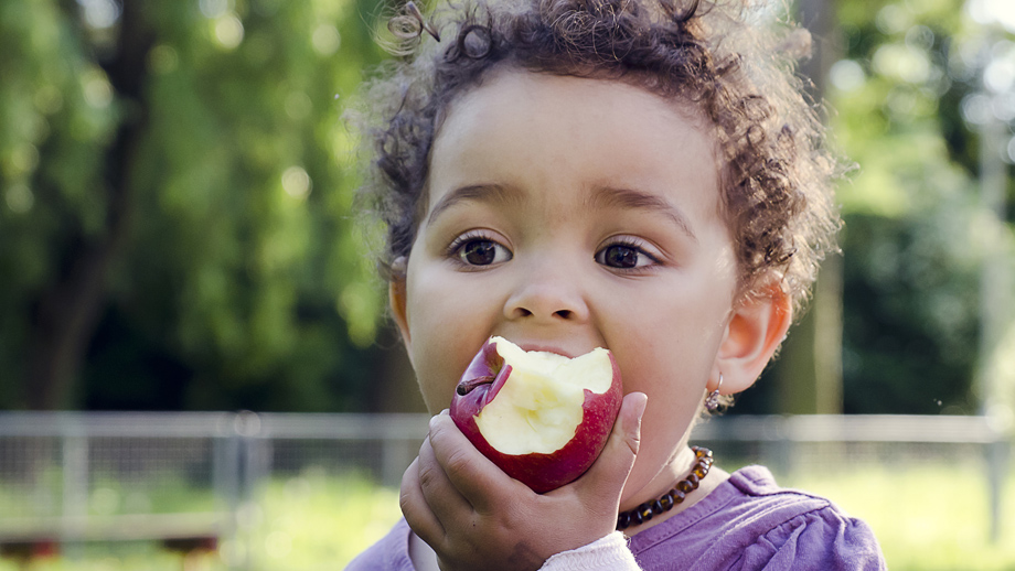 Smart Snacking for Kids: Nourishing Choices for Growing Bodies