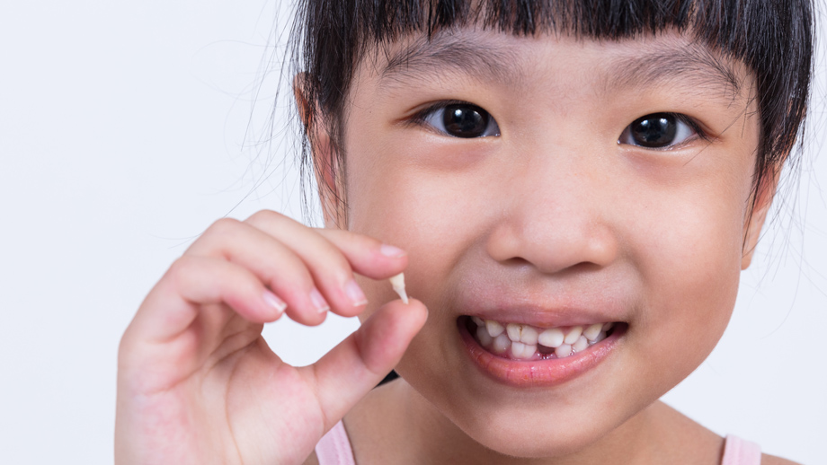 Your Child Pull a Loose Tooth 
